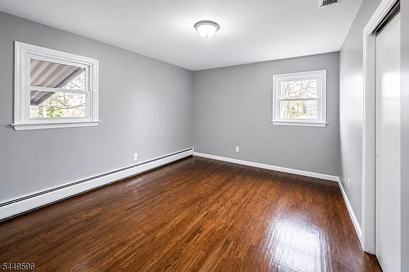 3 bed, 2.5 bath, 1457 sqft, $4,200 — Photo 4
