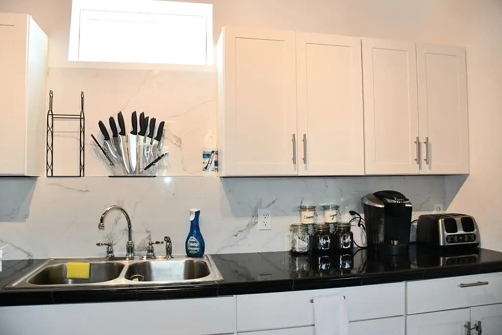 2 bed, 1080 sqft, $1,200 — Photo 4