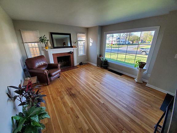 5th image of 359 Glenmont Ave