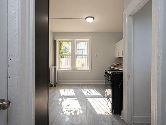 3rd image of 726 S 13th St Floor 1