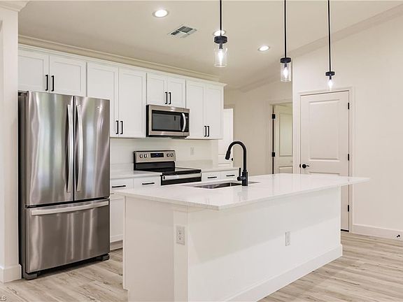 3rd image of 25255 Puerta DR