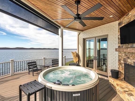 29th image of 572 Eagle Shore Dr