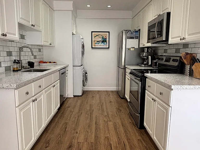 1200 N Flores St #208 — Photo 6