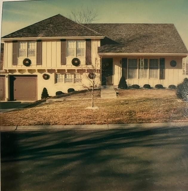 2nd image of 9912 Cedar St