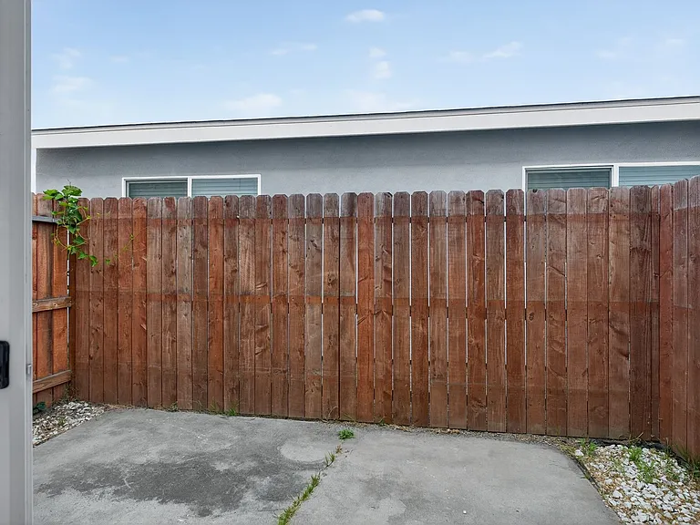 13392-13400 Magnolia Street — Photo 19