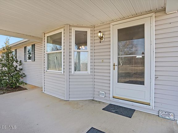 3rd image of 125 Hagenbuch Rd