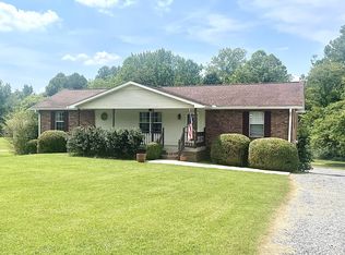1872 Lake Rd, Greenbrier, TN 37073
