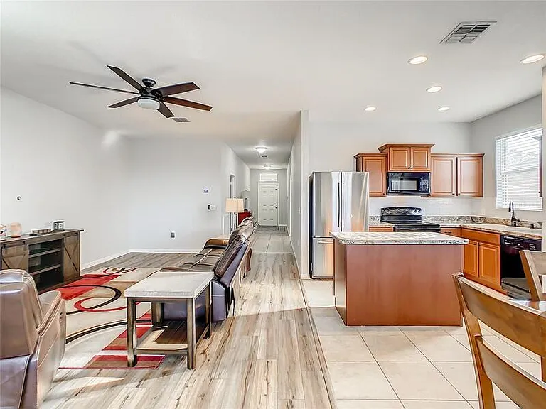 210 Blackstone Creek Rd — Photo 10