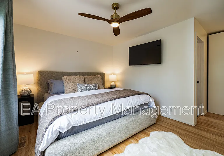 520 San Pasquale Ave SW — Photo 16