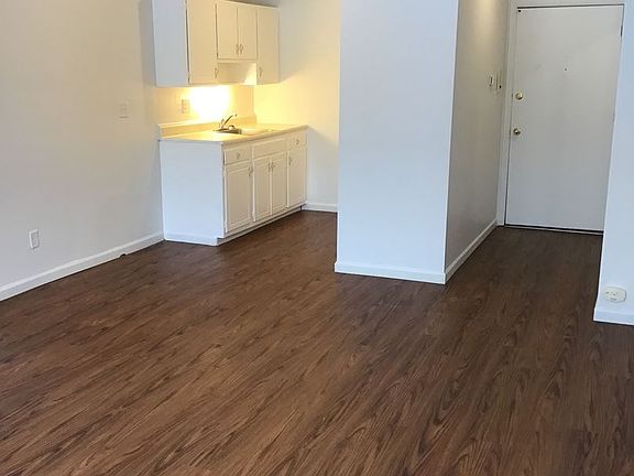3rd image of 9587 Red Arrow Hwy APT 120