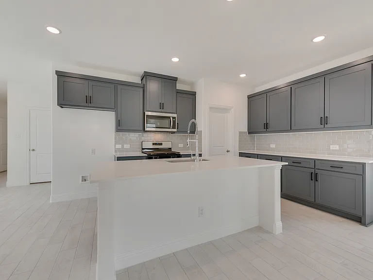 3113 Cordelia Dr — Photo 5