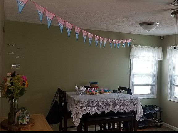 5th image of 5125 Vincent Ave