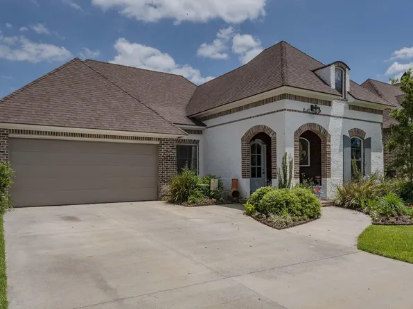 102 Autumnbrook Dr, Broussard, LA 70518