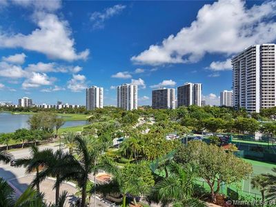 20185 E Country Club Dr APT 607, Aventura, FL, 33180