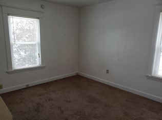 2015 16th St APT 4, Moline, IL 61265