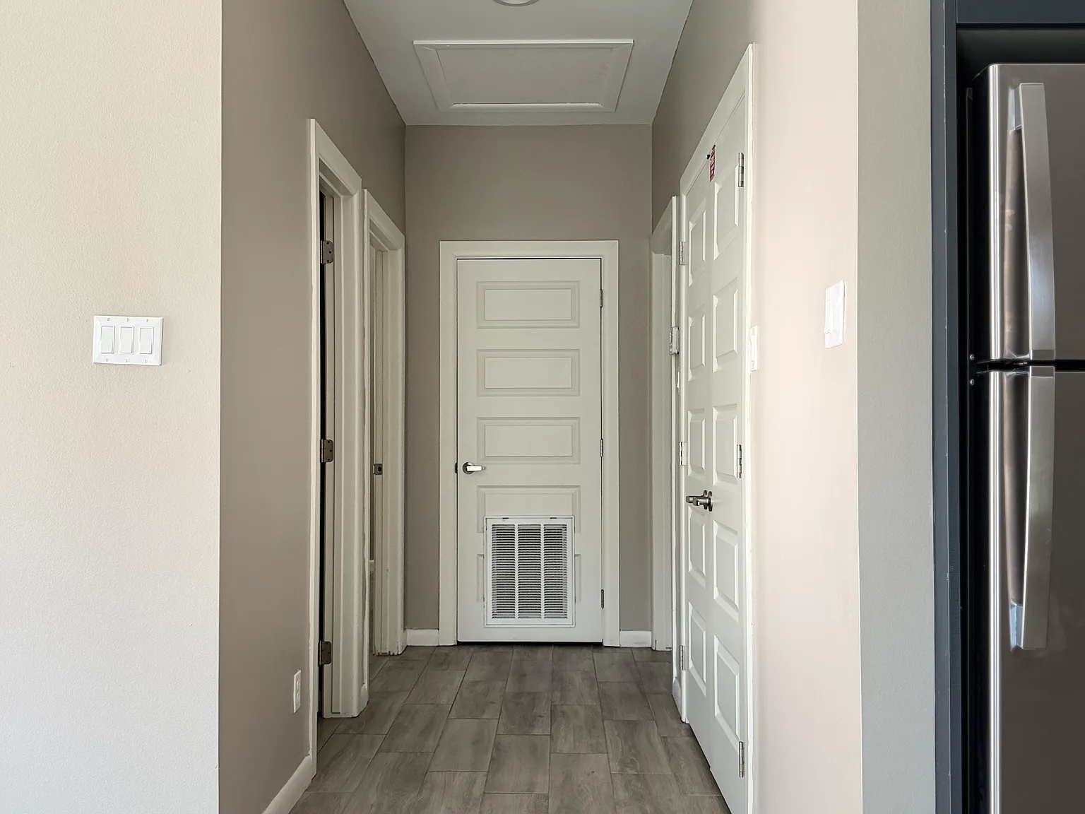 3712 Valeria St — Photo 3