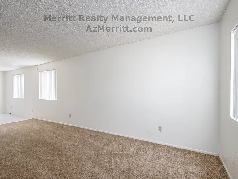 4407 E Edison St — Photo 24