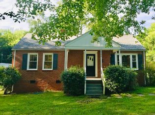 2500 Woodview Dr, Greensboro, NC 27408