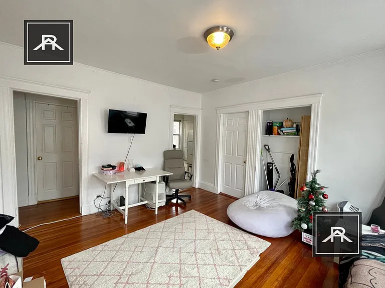 164 Kelton St #3 — Photo 11