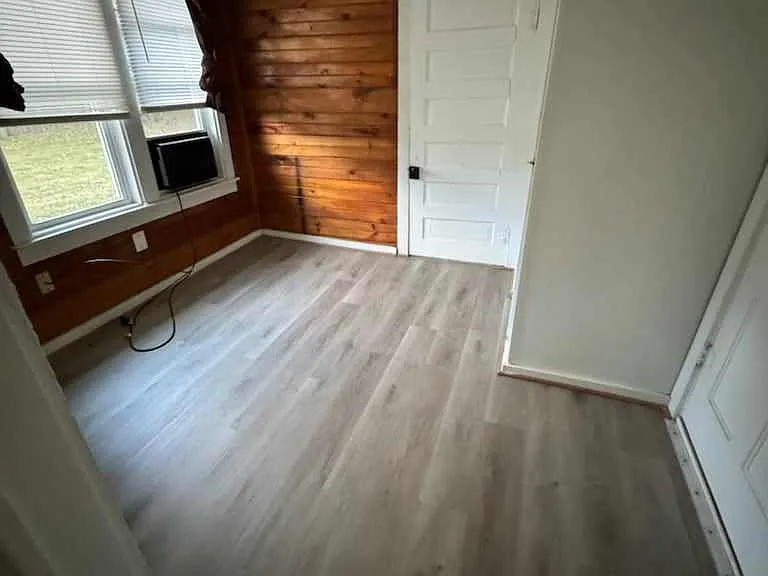 102 W Locust St #1/2 — Photo 4