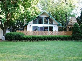 W7513 Ethelyn Dr, Delavan, WI 53115