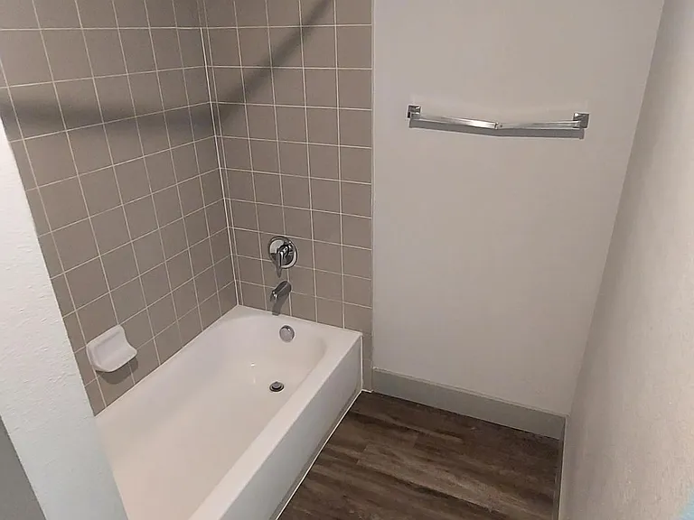 Catalon at Lago Mar I & II — Photo 144