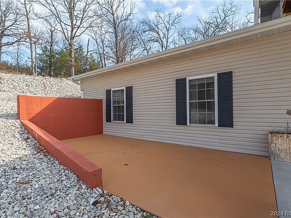 3rd image of 1127 Paradise Ln