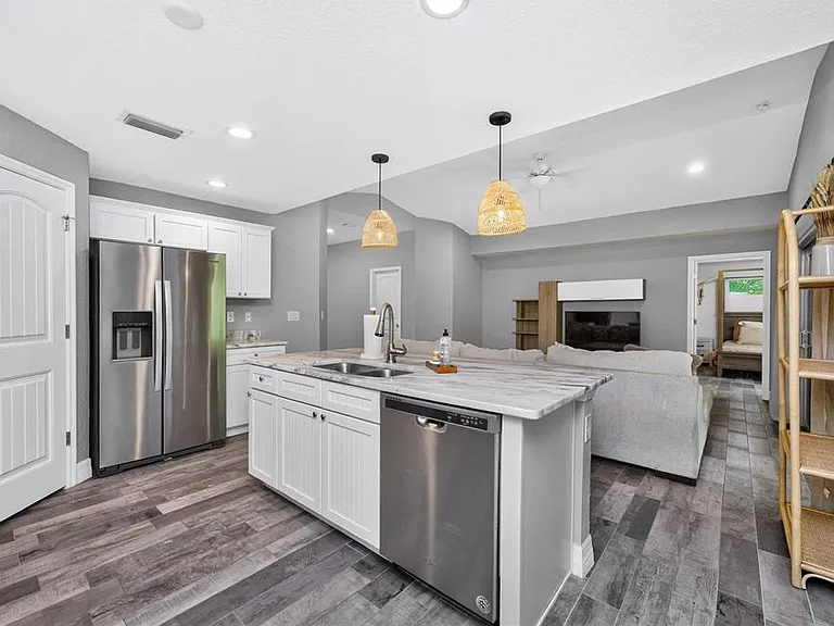 310 Albatross Rd — Photo 19