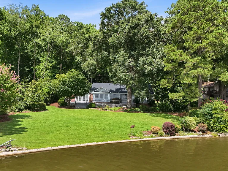253 Lakeview Dr — Photo 20