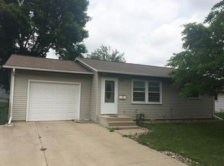 1008 Lincoln St, Vermillion, SD 57069