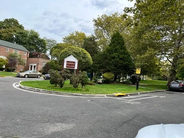 150-14 Village Rd #93C, Queens, NY 11435