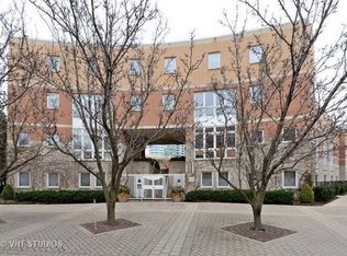 1889 Maple Ave UNIT W1, Evanston, IL 60201