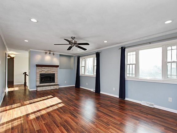 2nd image of N1705 1st St