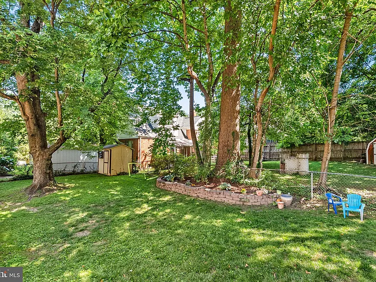 8909 2nd Ave — Photo 34
