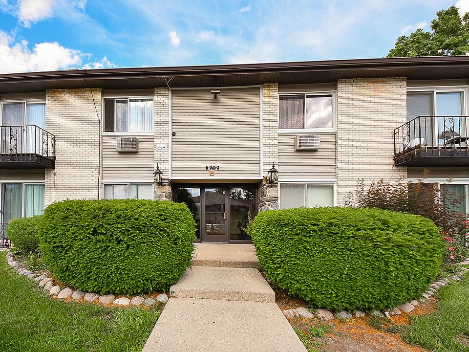 1st image of 8999 Kennedy Dr APT 2B