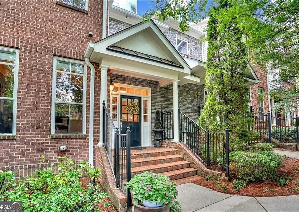 1st image of 5464 Glenridge View NE