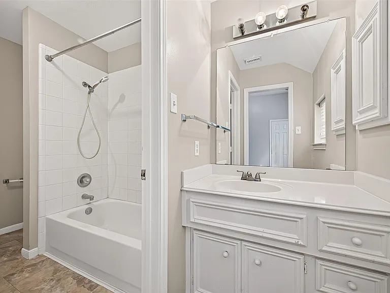 2215 Alberton Ln — Photo 22