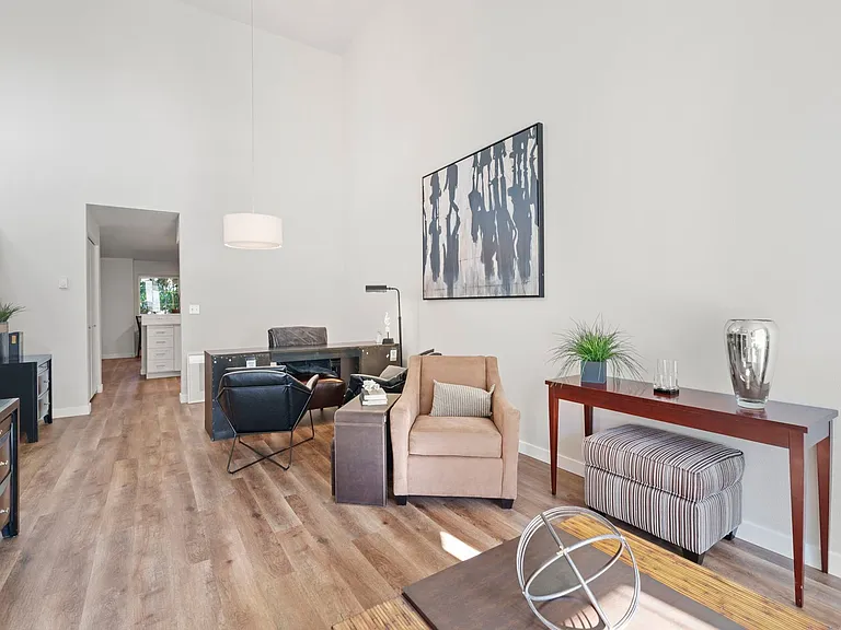 Water's Edge Townhomes — Photo 6