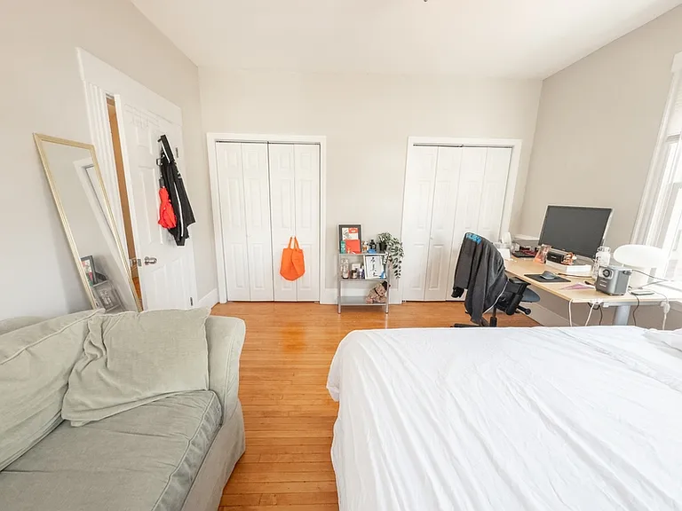 68 Pleasant St #2 — Photo 11