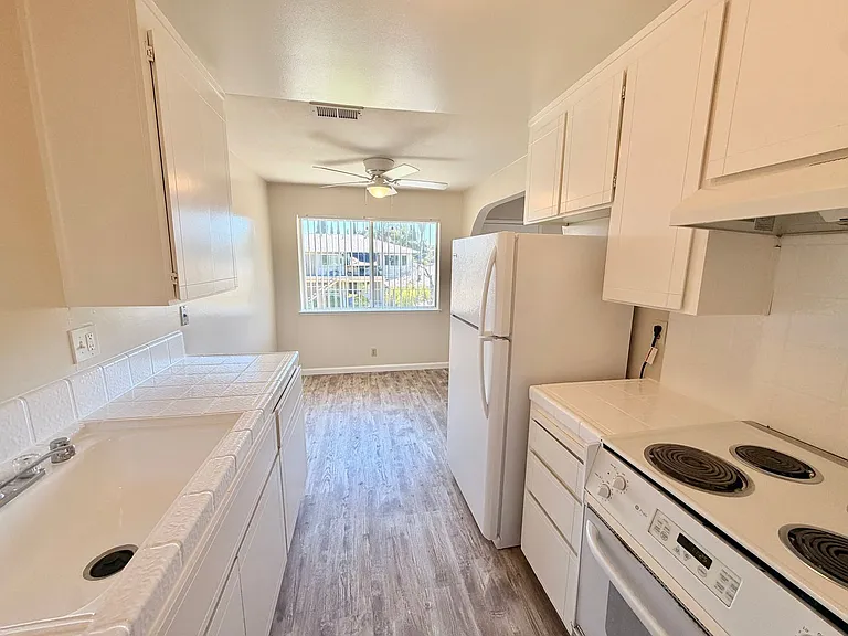 3727 Peacock Court — Photo 8