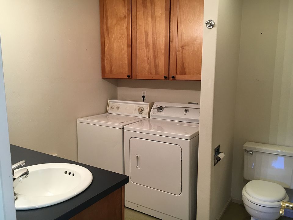 Main bath and laundry
