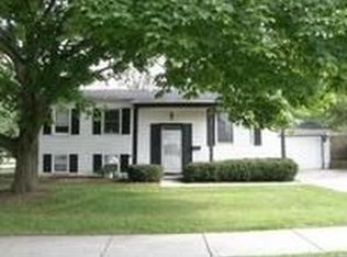 601 S Park Blvd, Streamwood, IL 60107