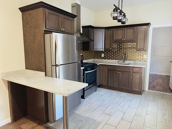 2nd image of 30 Laidlaw Ave Floor 2