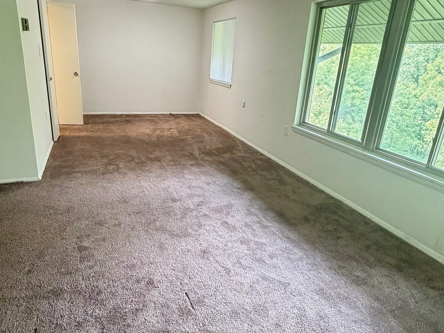 2 bed, 1196 sqft, $2,195 — Photo 3