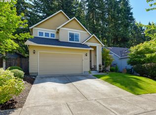 18382 Meadow Ave, Sandy, OR 97055