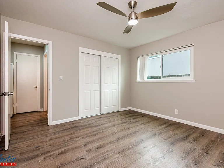 283 E Reed St — Photo 6