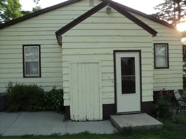 400 Willow Dr, Alexandria, MN 56308