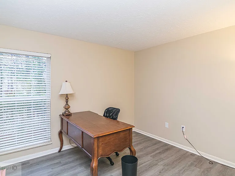 103 E Lockhaven Dr #E — Photo 19
