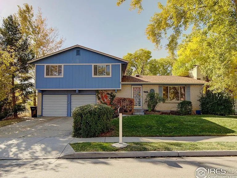 8301 Chase Dr — Photo 2