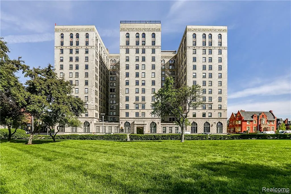 2 bed, 2.0 bath, 1470 sqft, $2,475 — Photo 2